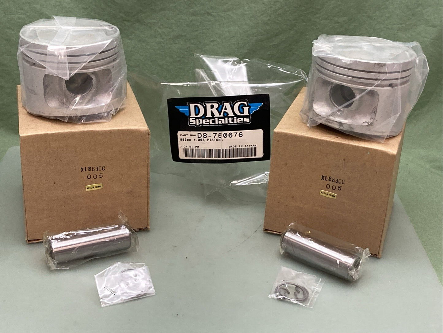 NEW GENUINE DRAG SPECIALTIES DS-750676 PISTON SET