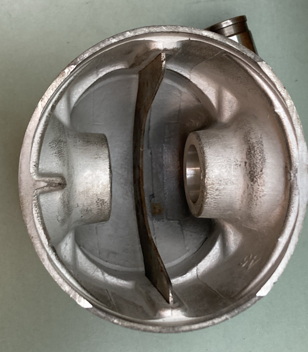 NEW GENUINE HARLEY DAVIDSON 22105-53B 030 PISTON 22122-40A