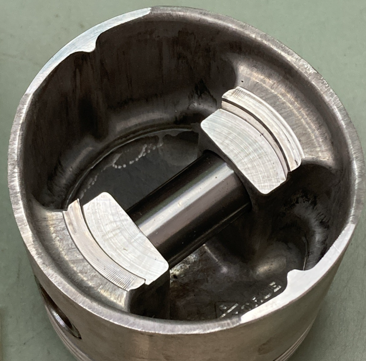 NEW GENUINE FORGED TRUE 61-0065 PISTON WITH RINGS AND PIN