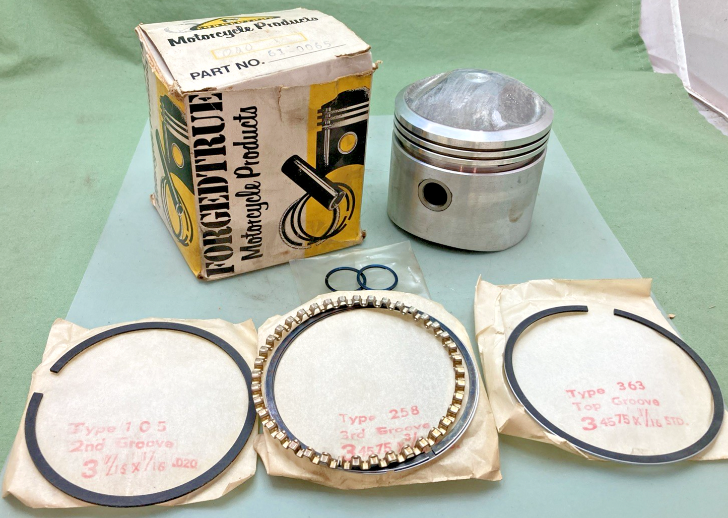 NEW GENUINE FORGED TRUE 61-0065 PISTON WITH RINGS AND PIN