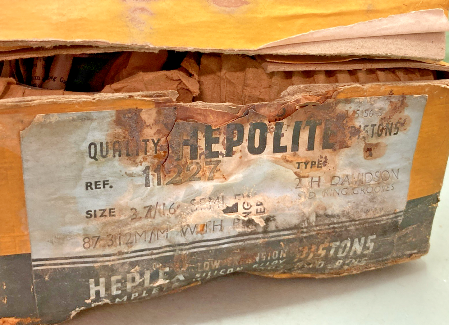 NEW GENUINE HEPOLITE 11227 PISTON SET INCOMPLETE SET