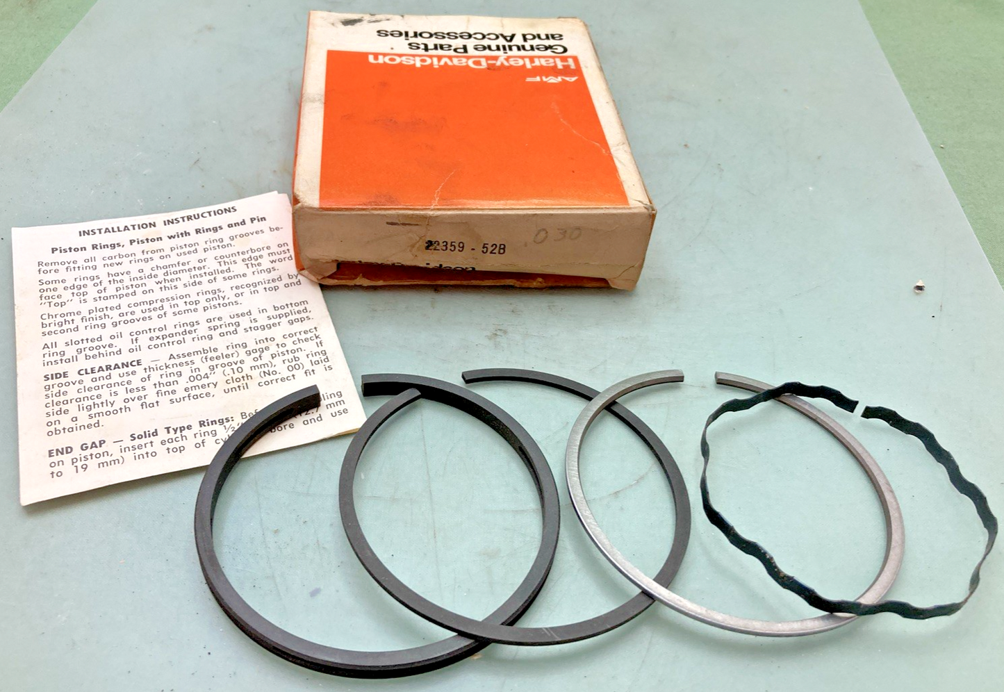 NEW GENUINE HARLEY DAVIDSON 22359-52B PISTON RING SET