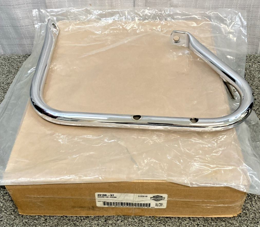 NEW GENUINE HARLEY DAVIDSON 49188-97 GUARD ASY, RH/RR
