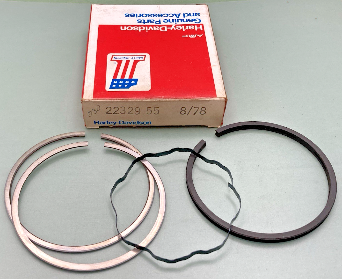 NEW GENUINE HARLEY DAVIDSON 22329-55 Piston Ring Set .030