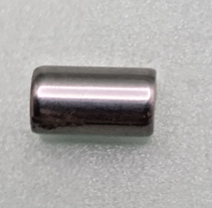 QTY 80 NEW GENUINE DIXIE DISTRIBUTING 9101 ROLLER BEARING, HARLEY DAVIDSON