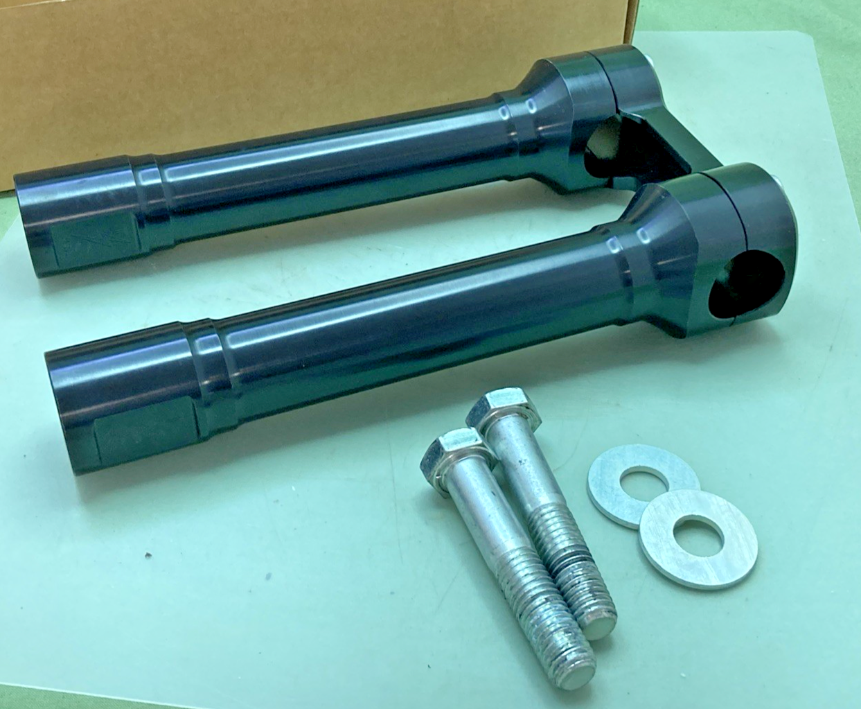 NEW GENUINE THRASHIN SUPPLY CO 0602-1244 HOLE SHOOT RISERS 8"