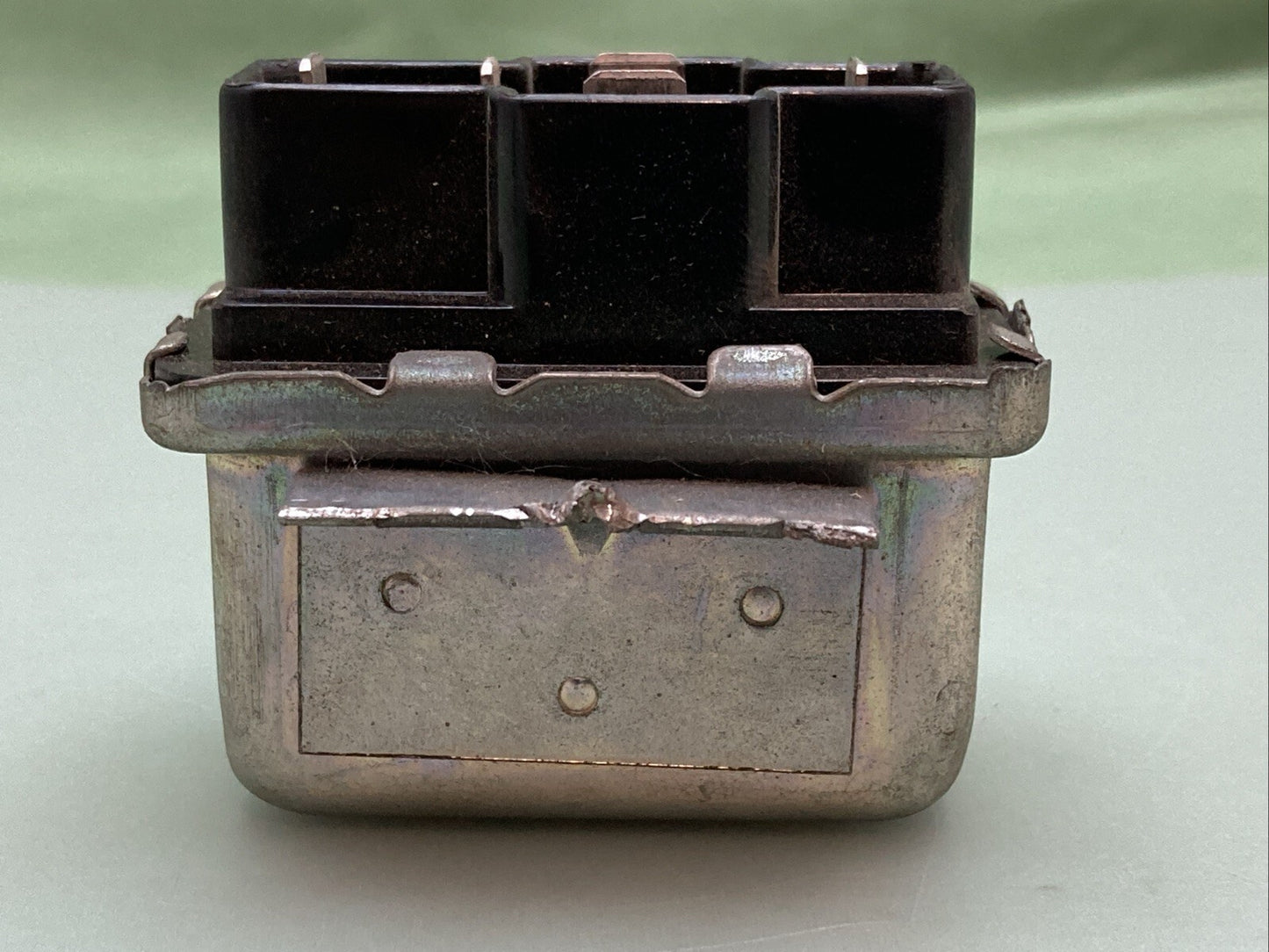 NEW GENUINE GM 10005584 A/C HIGH BLOWER RELAY