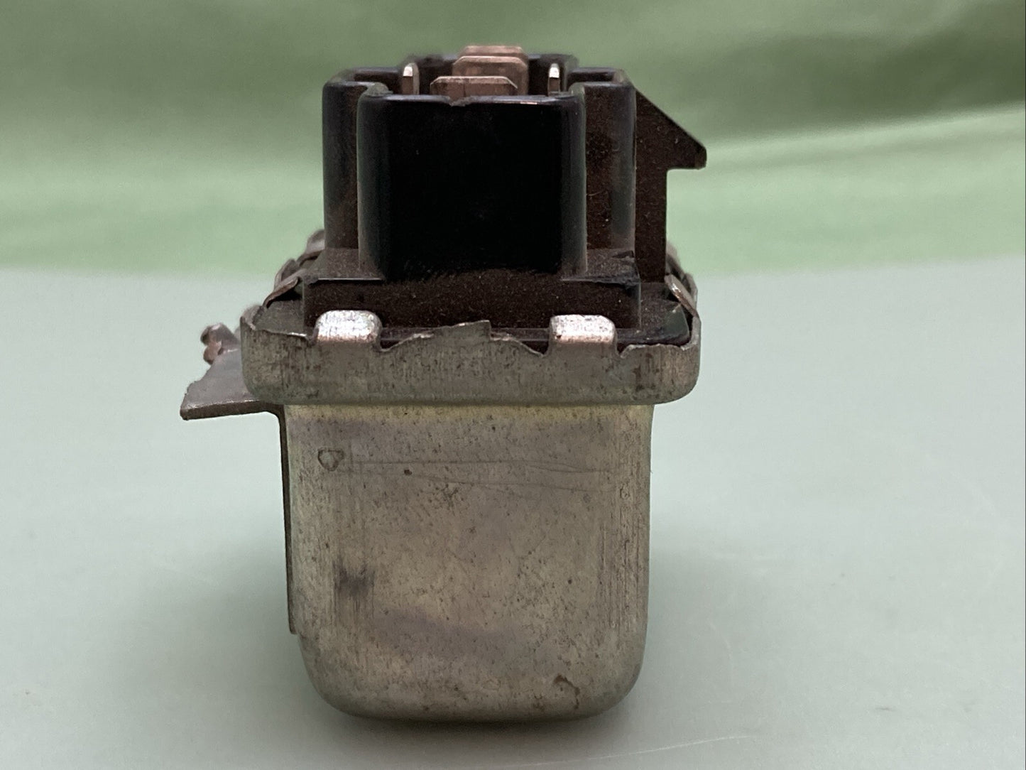 NEW GENUINE GM 10005584 A/C HIGH BLOWER RELAY