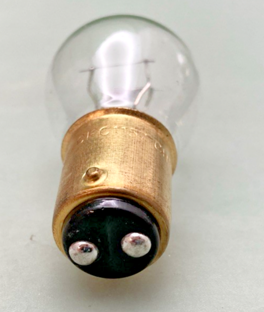 NEW GENUINE CHRIS PRODUCTS CH-8395R FLAT LENS TURN SIGNAL-DOUBLE FILAMENT/RED