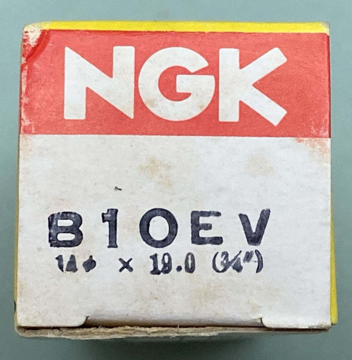 NEW GENUINE NGK B10EV SPARK PLUG
