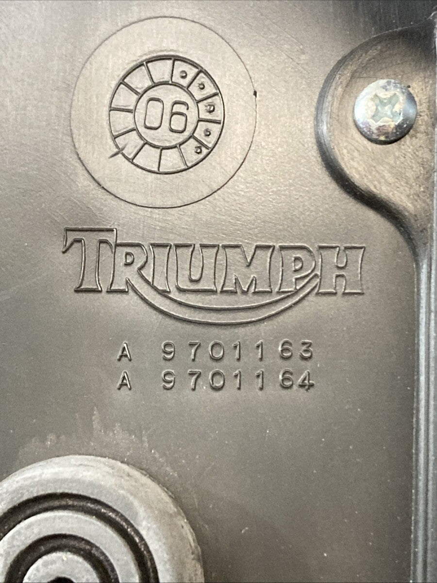 GENUINE TRIUMPH A9708059 Dual, Seat, Kit, Classic