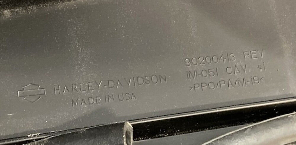 New Genuine Harley-Davidson 90200413 LH Touring Saddlebag Lid River Rock Gray