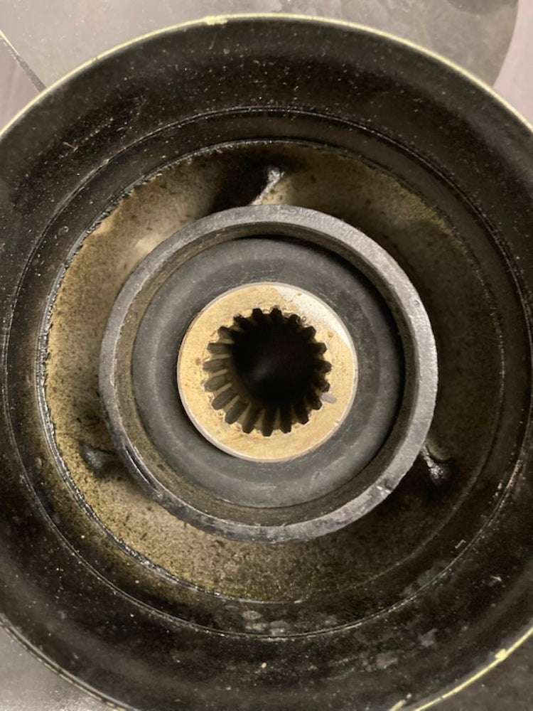 Mercury 48-63304A1 Mercruiser Bravo II  20x17 RH AL 19 Spline