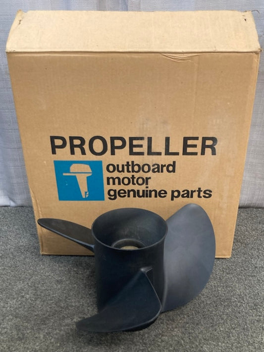 Yamaha 6G5-45972-02-98 Propeller 3X13-3/4"X21"-M Rh 15 Spline New Genuine
