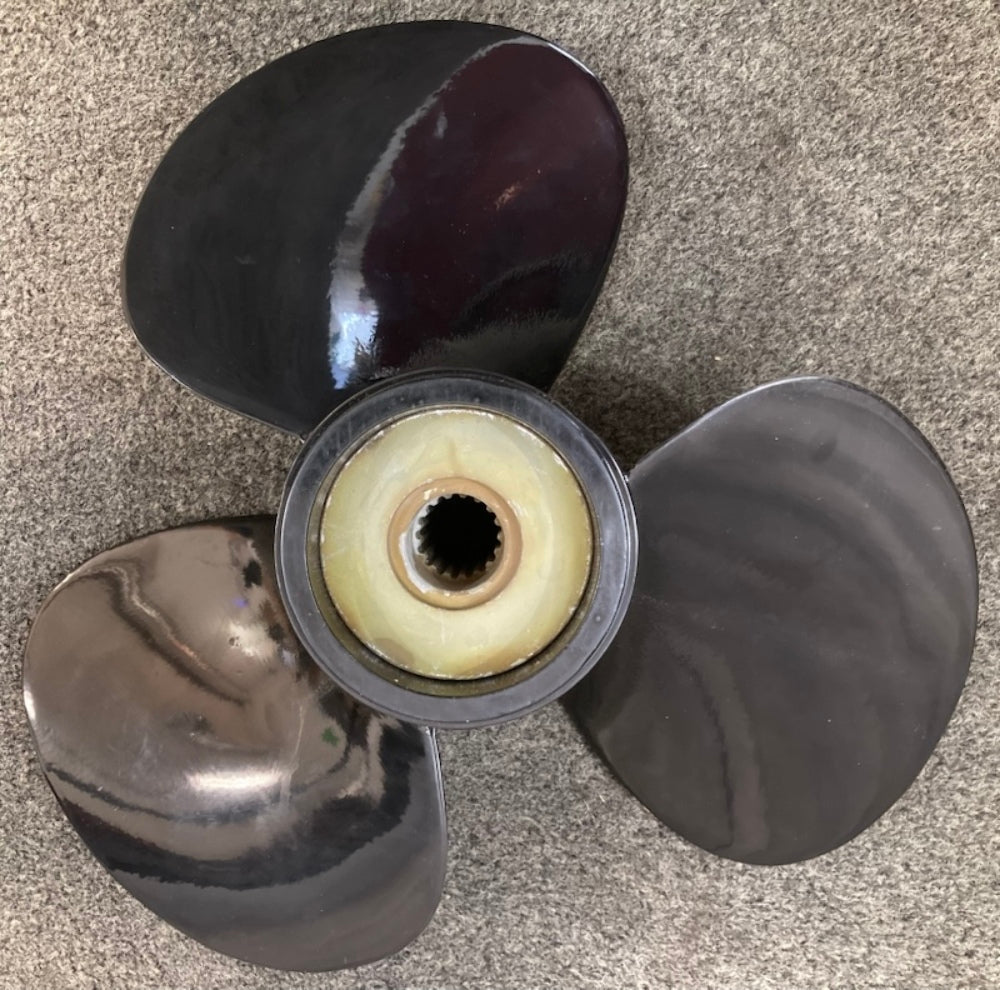Volvo Penta 854992 Propeller Aluminum 14X17 Rh 17 Spline New Genuine