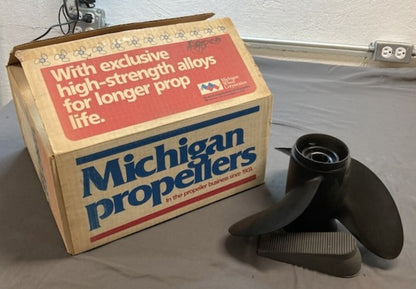 Michigan 012039 Alum. RH Propeller 3 Blade 13 Spline 11.75" x 17" New Genuine