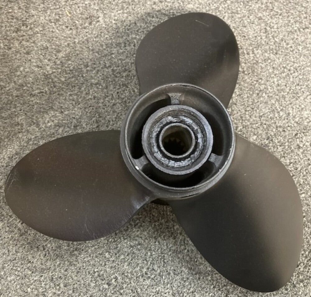 Michigan 012036 Alum. RH Propeller 3 Blade 13 Spline 13" x 11" New Genuine
