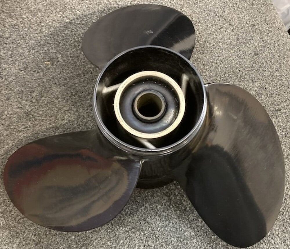 OMC 391200 Propeller 3 Blade 15 Spline 15" x 17" New Genuine