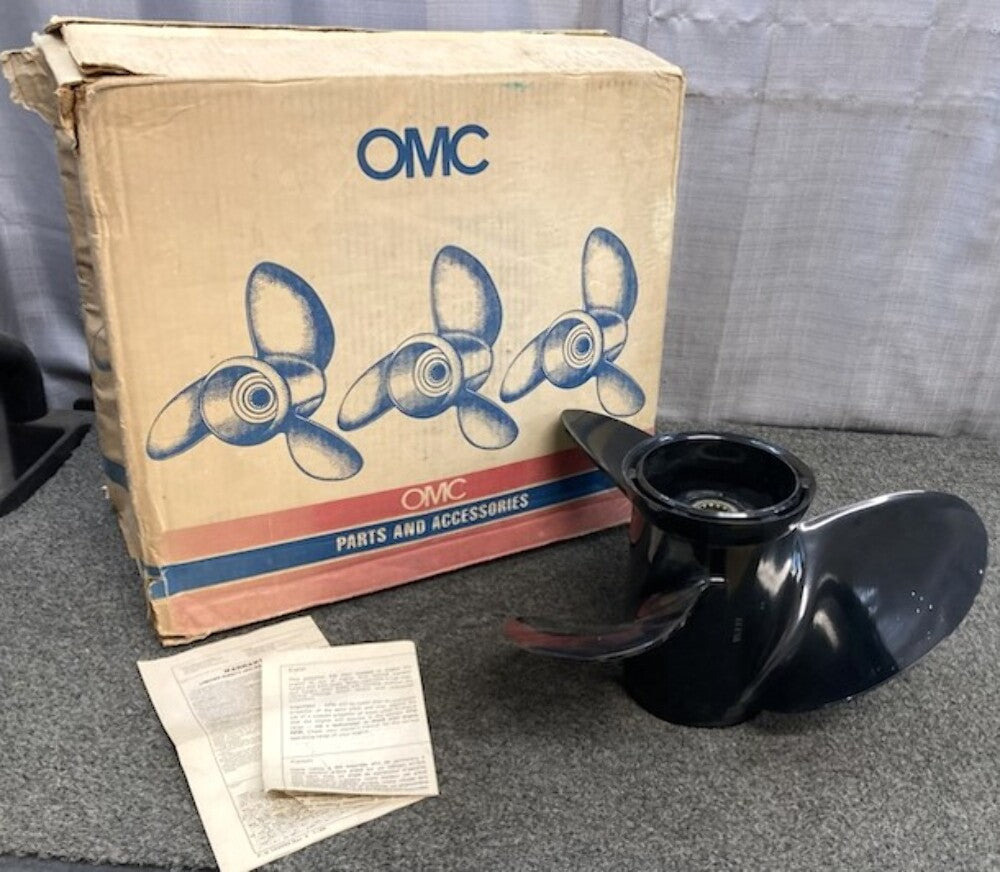 OMC 391200 Propeller 3 Blade 15 Spline 15" x 17" New Genuine