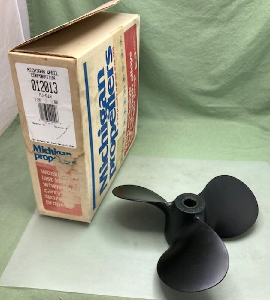 Michigan 012013 Alum. RH Propeller 3 Blade 9.25" x 11" New Genuine