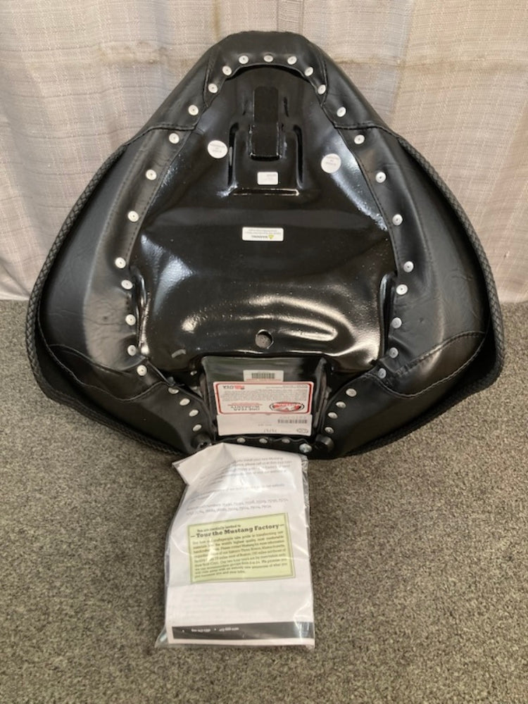 Mustang 75757 Wide Vintage Solo Seat New Genuine