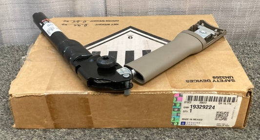 General Motors 19329224 Dune Driver Seat Belt Tensioner Kit New Genuine