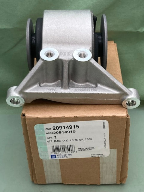 General Motors 20914915 Differential Carrier Bushing New Genuine