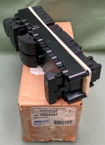 AC Delco GM 20835557 Driver Side Door Lock and Window Switch New Genuine