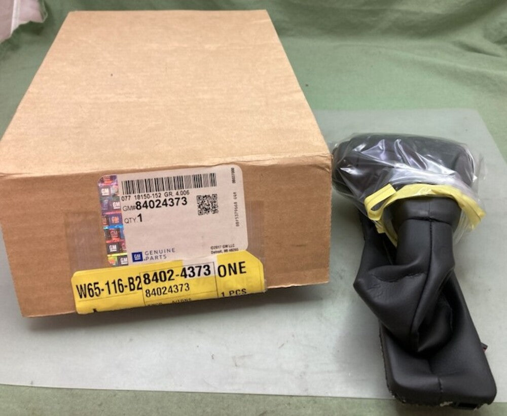 GM 84024373 Black Automatic Transmission Control Lever Knob New Genuine