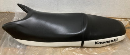 Kawasaki 53066-3706pk SEAT ASSY BLACK/WHITE New Genuine