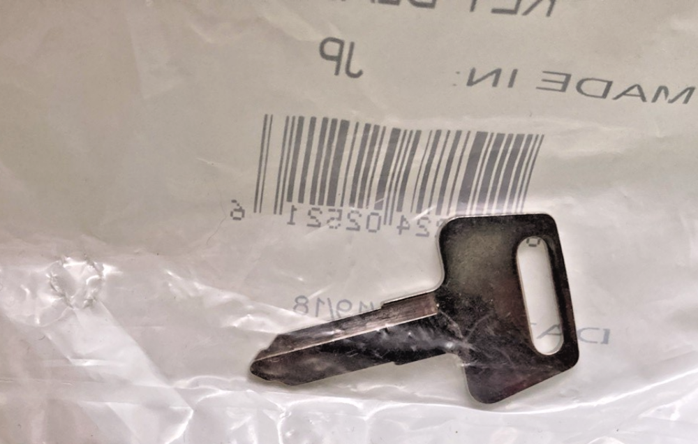 NEW GENUINE ARCTIC CAT 0409-059 KEY, BLANK (A SERIES)