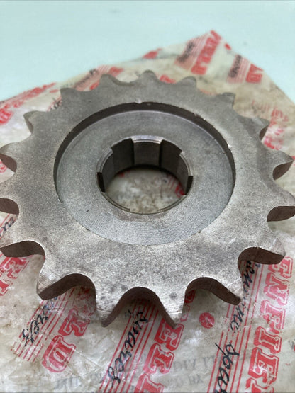 NEW GENUINE ROYAL ENFIELD 17T FRONT SPROCKET BULLET