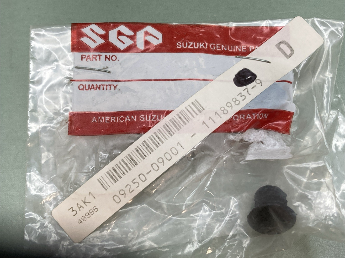 NEW GENUINE SUZUKI 09250-09001 Cap