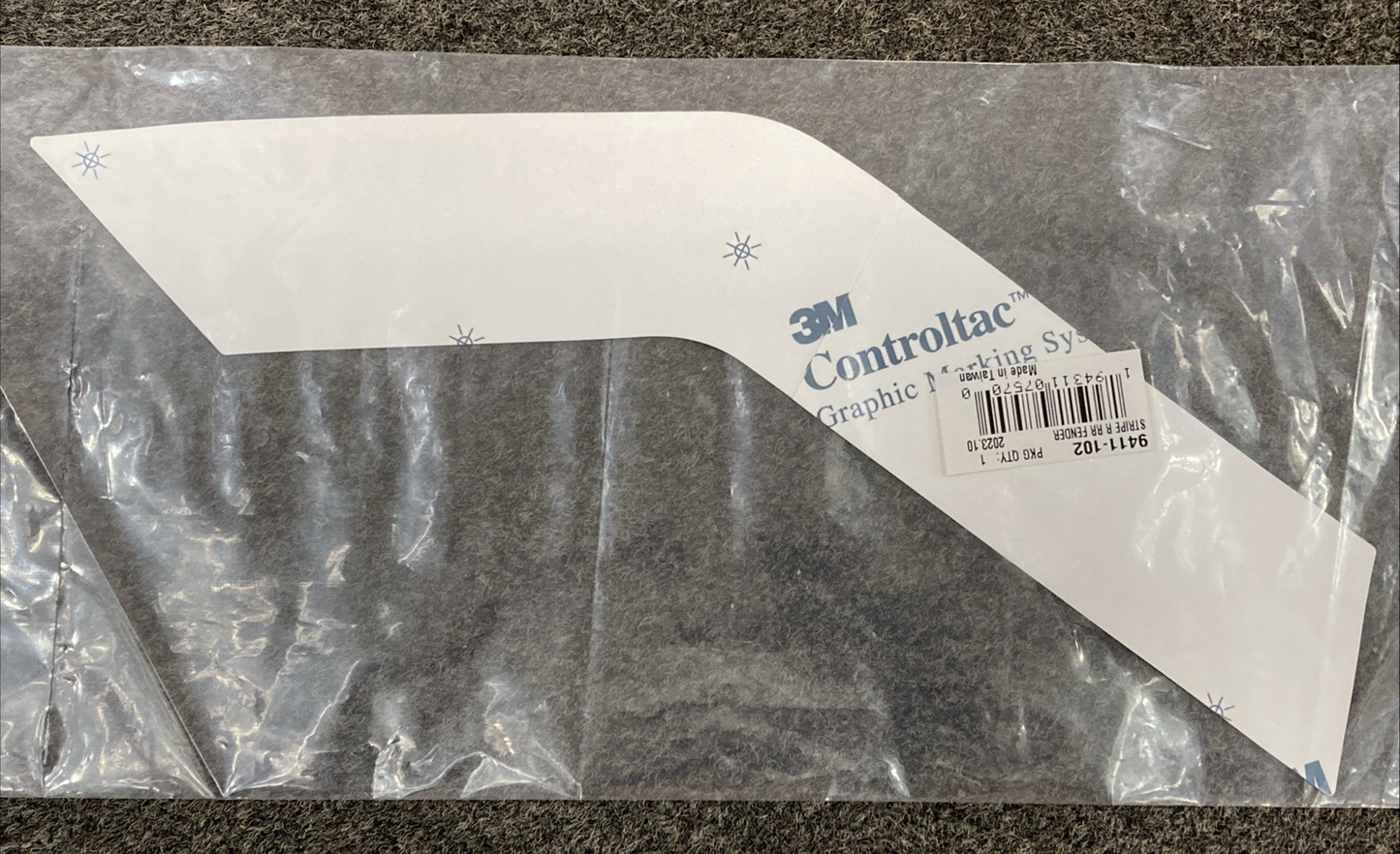 NEW REPLACES ARCTIC 9411-102 Decal, Fender - Rear - Right
