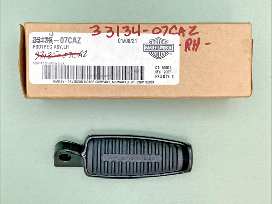NEW GENUINE HARLEY DAVIDSON 33134-07CAZ FOOTPEG ASY, RH