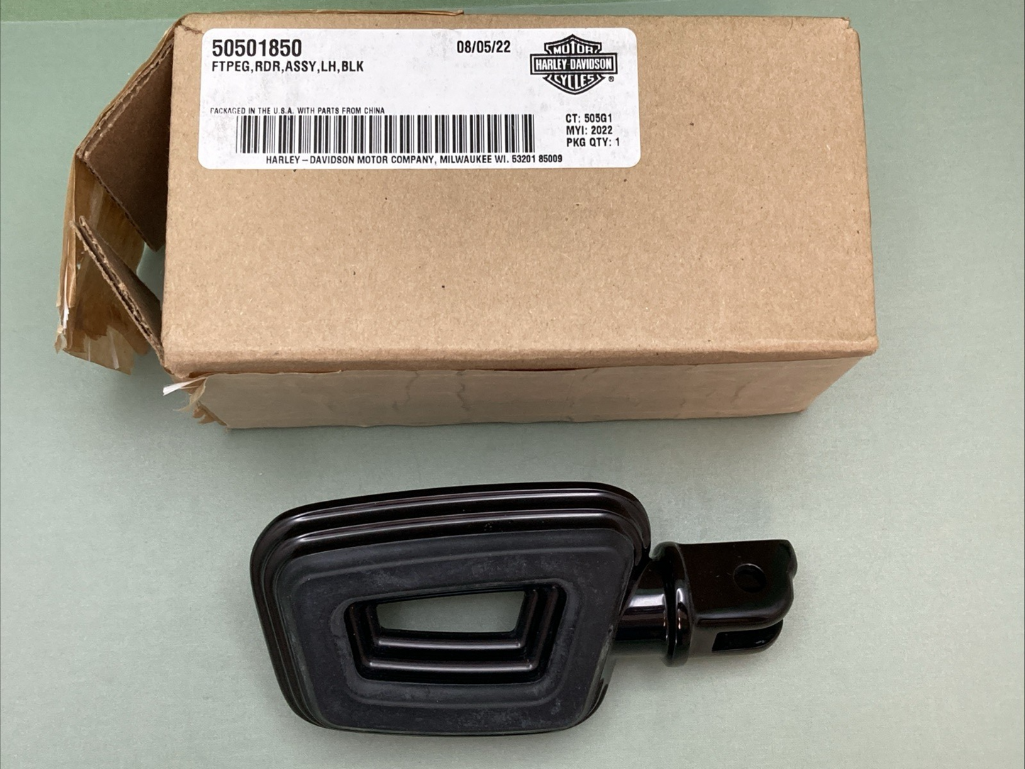 NEW GENUINE HARLEY DAVIDSON 50501850 FTPEG, RDR, ASSY, LH, BLK