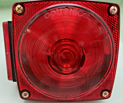 NEW  GENUINE OPTRONICES 98765452 5" DELUXE TAILLIGHT WITH LICENSE ILLUMINATOR