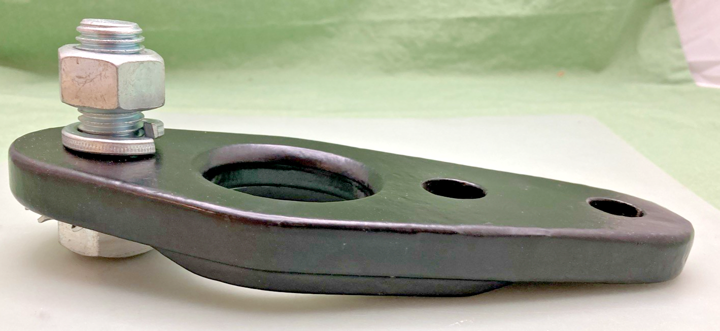 NEW  REPLACES MOOSE UTILITY DIVISION A759 THREE WAY CAST HITCH