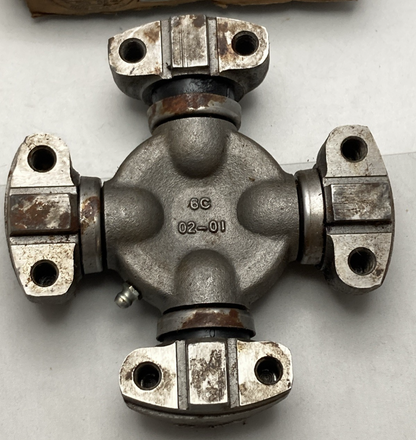 NEW GENUINE JOHN DEERE AT44365 CROSS AND BEARING ASSEMBLY