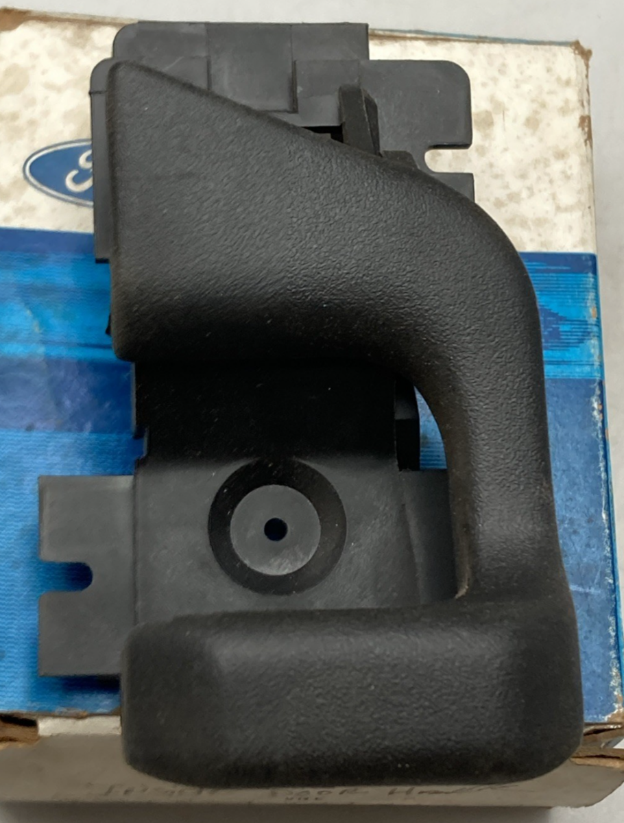 NEW GENUINE FORD F2TZ-1021819-A INTERIOR DOOR HANDLE