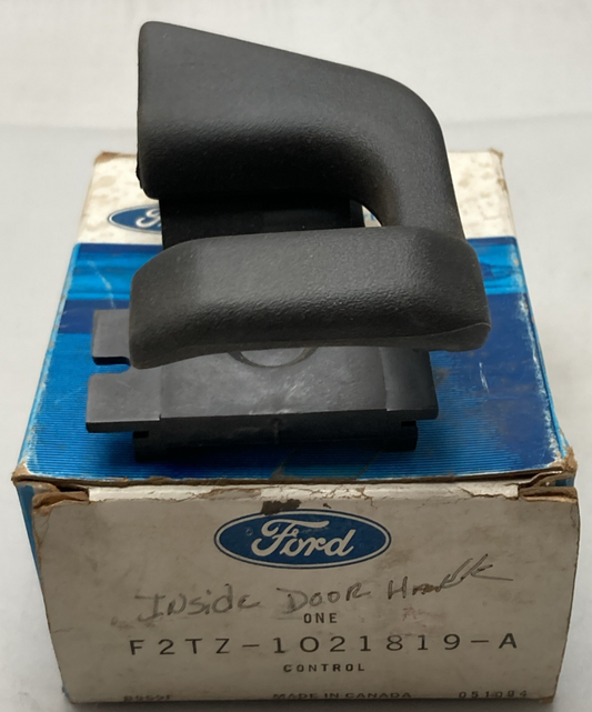 NEW GENUINE FORD F2TZ-1021819-A INTERIOR DOOR HANDLE