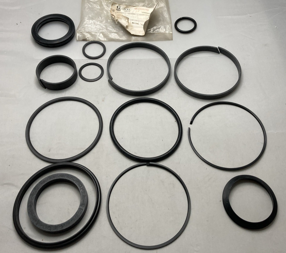 NEW GENUINE GROVE 9752100242 Seal Kit