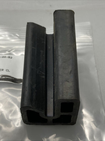 NEW GENUINE AMERICAN LANDMASTER 2-18408 Windshield, Bottom Rubber Clip-Holder