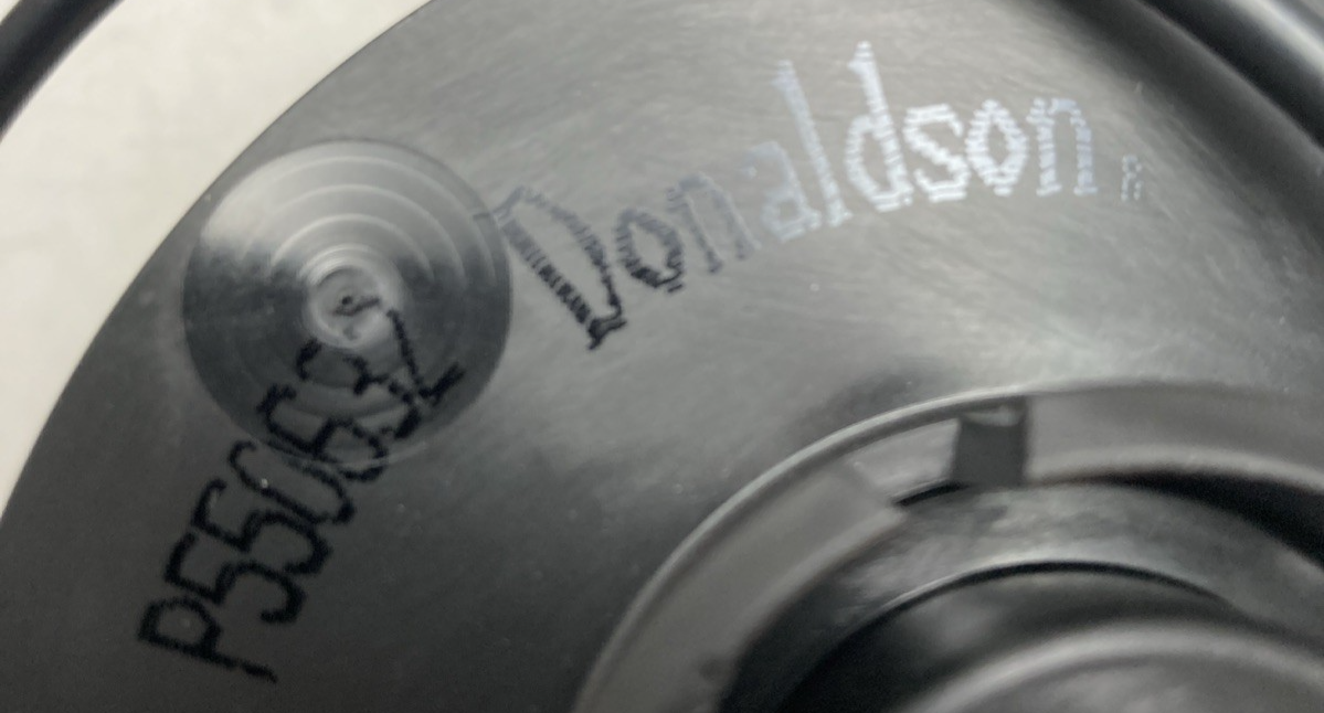 NEW GENUINE DONALDSON P550632 FUEL FILTER
