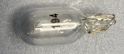 QTY 2 NEW GENUINE WAGNER LIGHTING PRODUCT 194 SIDE MARKER LIGHT BULB