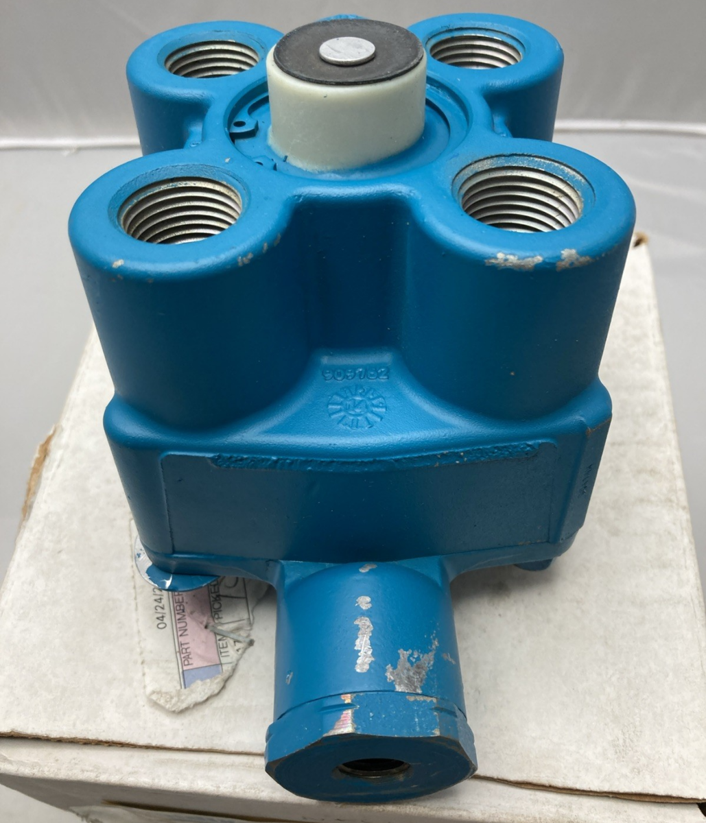 REMAN GENUINE BENDIX OR103028X R-14 BRAKE RELAY VALVE