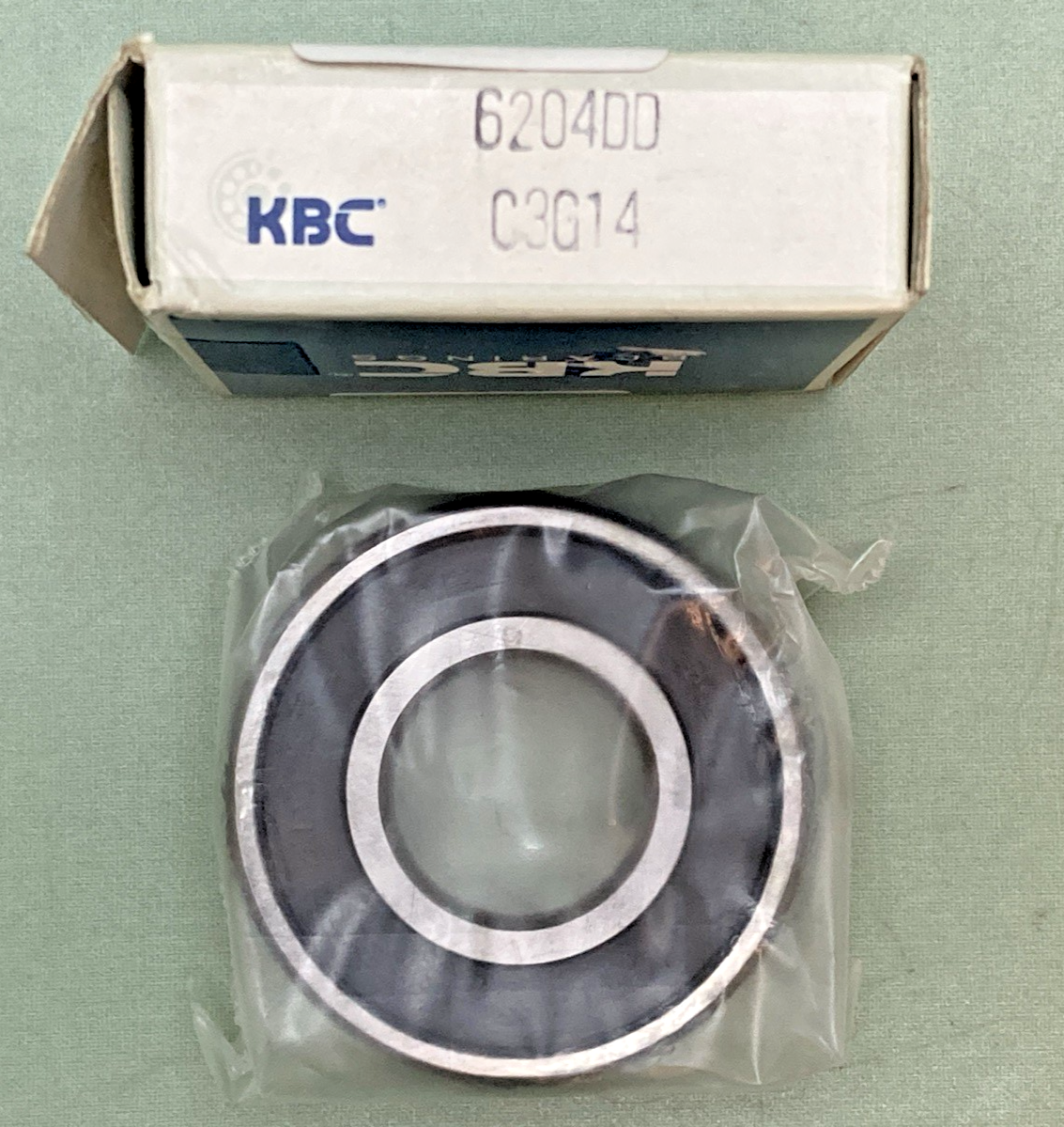 NEW GENUINE KBC 6204DD BEARING C3G14