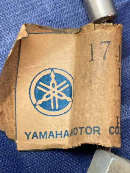 New Genuine Yamaha 174-26311-10 Throttle Cable
