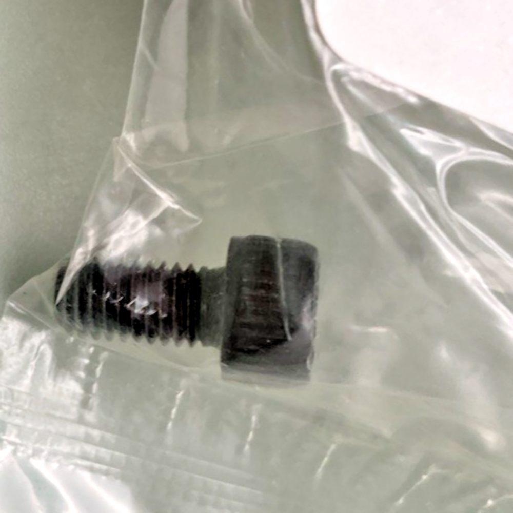 QTY 2 NEW GENUINE YAMAHA 91317-05010 FUEL TANK BOLT