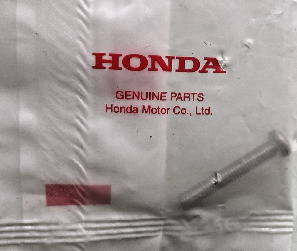 NEW GENUINE HONDA 93500-040250A PAN SCREW